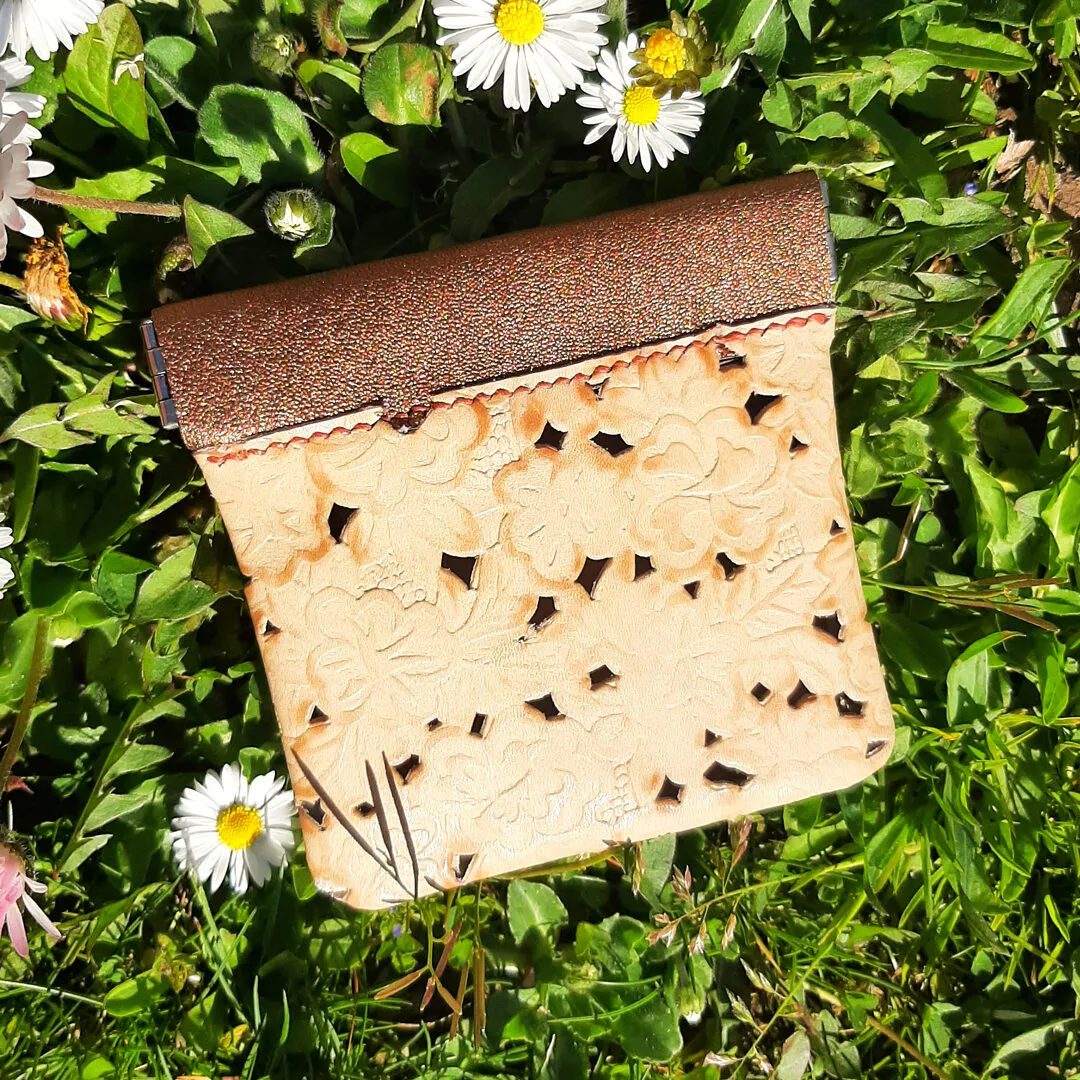 Atelier Anne R Clac Clac porte-monnaie cuir marron gaufré