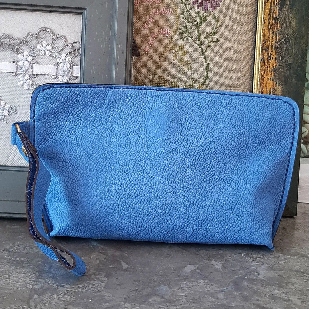 Atelier Anne R Florentine trousse cuir bleu camaïeu sellier