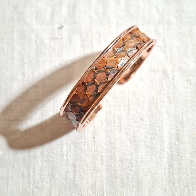 Atelier Anne R Manchette python bracelet doré marron nacré réglable