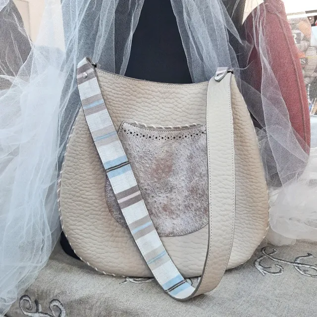Atelier Anne R Oh Bô fourre-tout cuir ivoire grainé rond