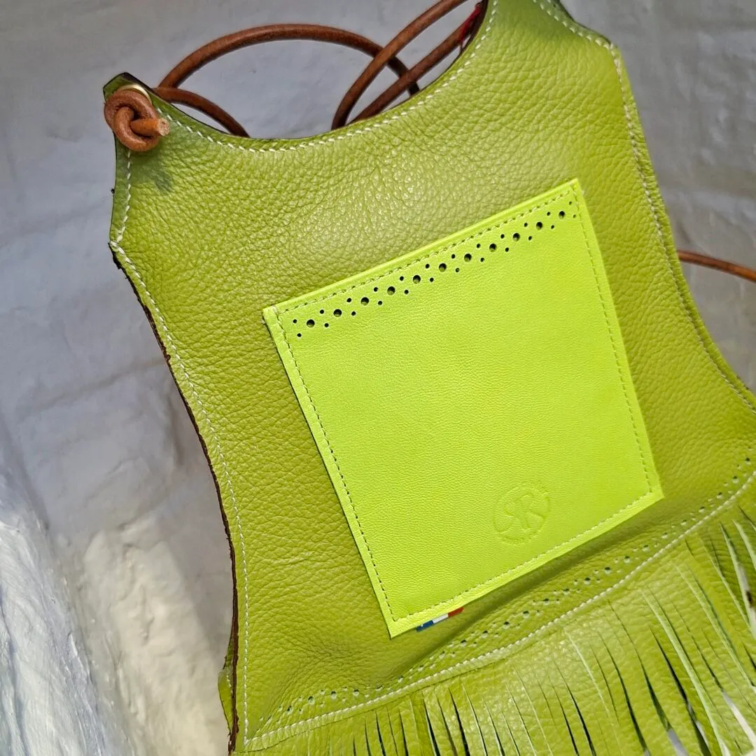 Atelier Anne R sac bandoulière cuir vert pistache franges