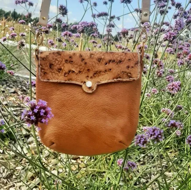 Atelier Anne R Myrlande sac bandoulière cuir caramel floral