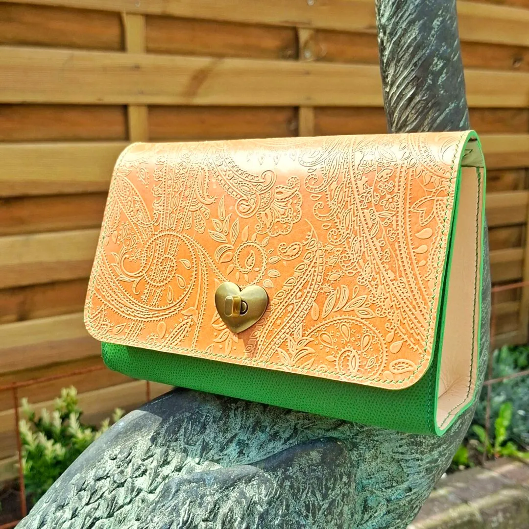 Atelier Anne R cartouchière sac cuir vert cachemire