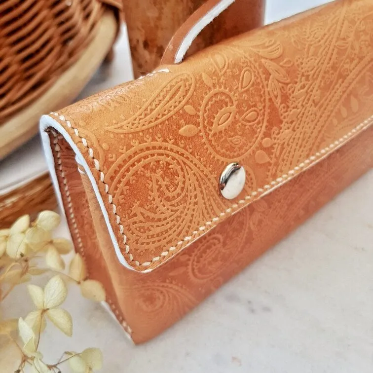 Atelier Anne R Amore pochette cuir cachemire miel