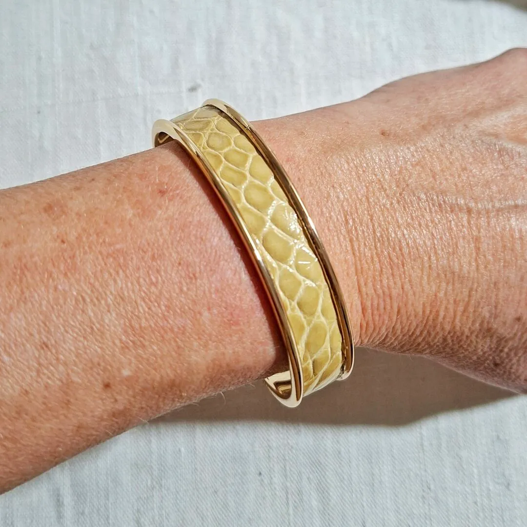 Atelier Anne R bracelet manchette cuir alligator crème 1 cm