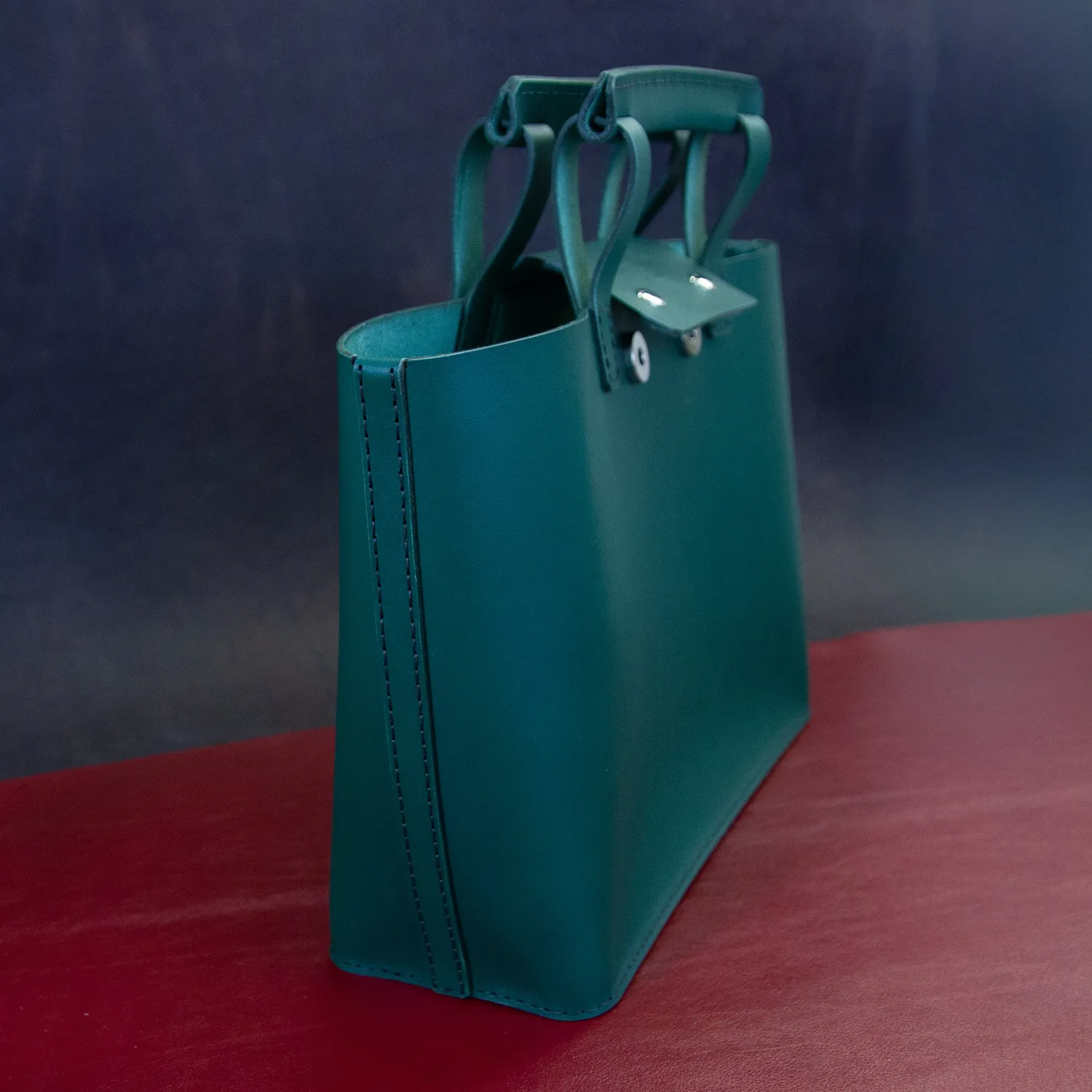 CagnaCuir Atelier Le Panier sac main cuir vert 6 litres