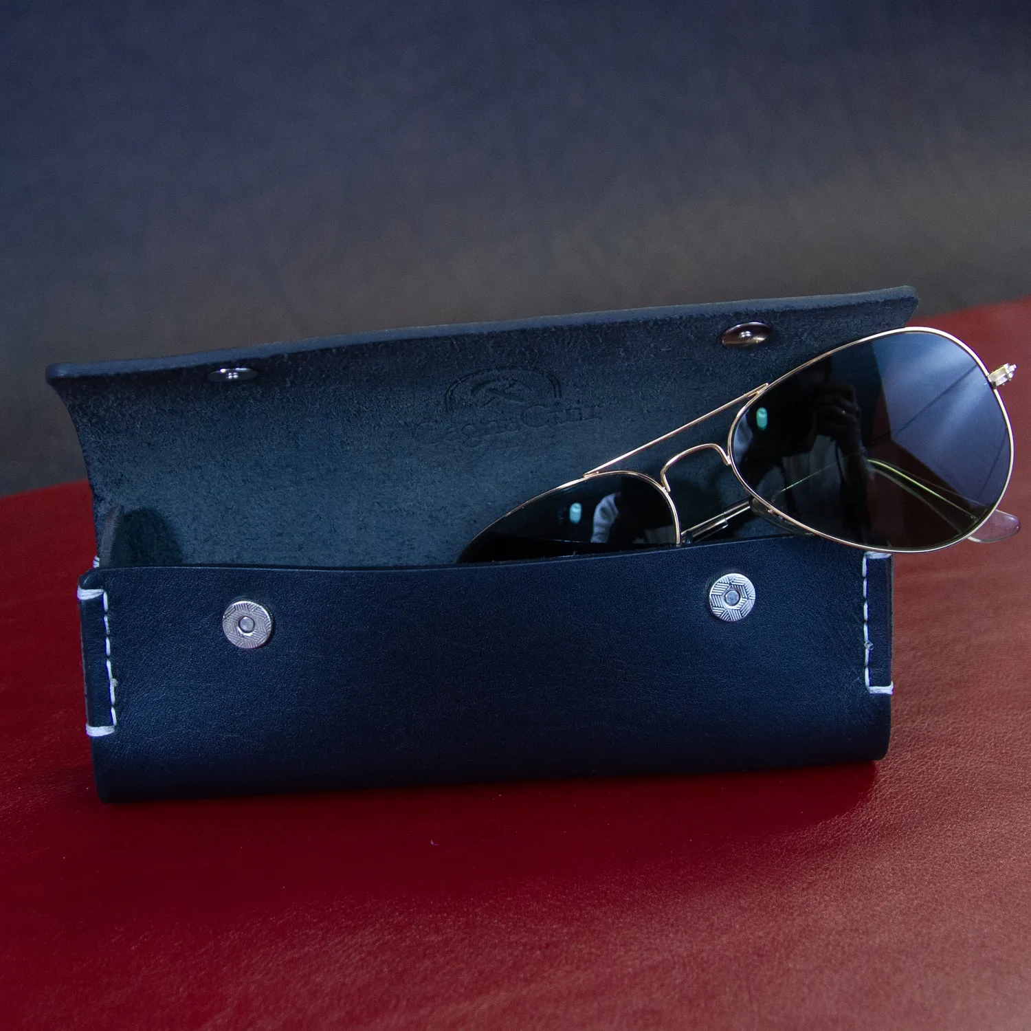 CagnaCuir Atelier L'Ovale étui lunettes cuir noir