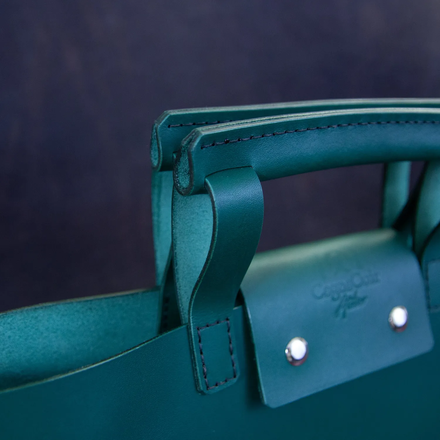 CagnaCuir Atelier Le Panier sac main cuir vert 6 litres