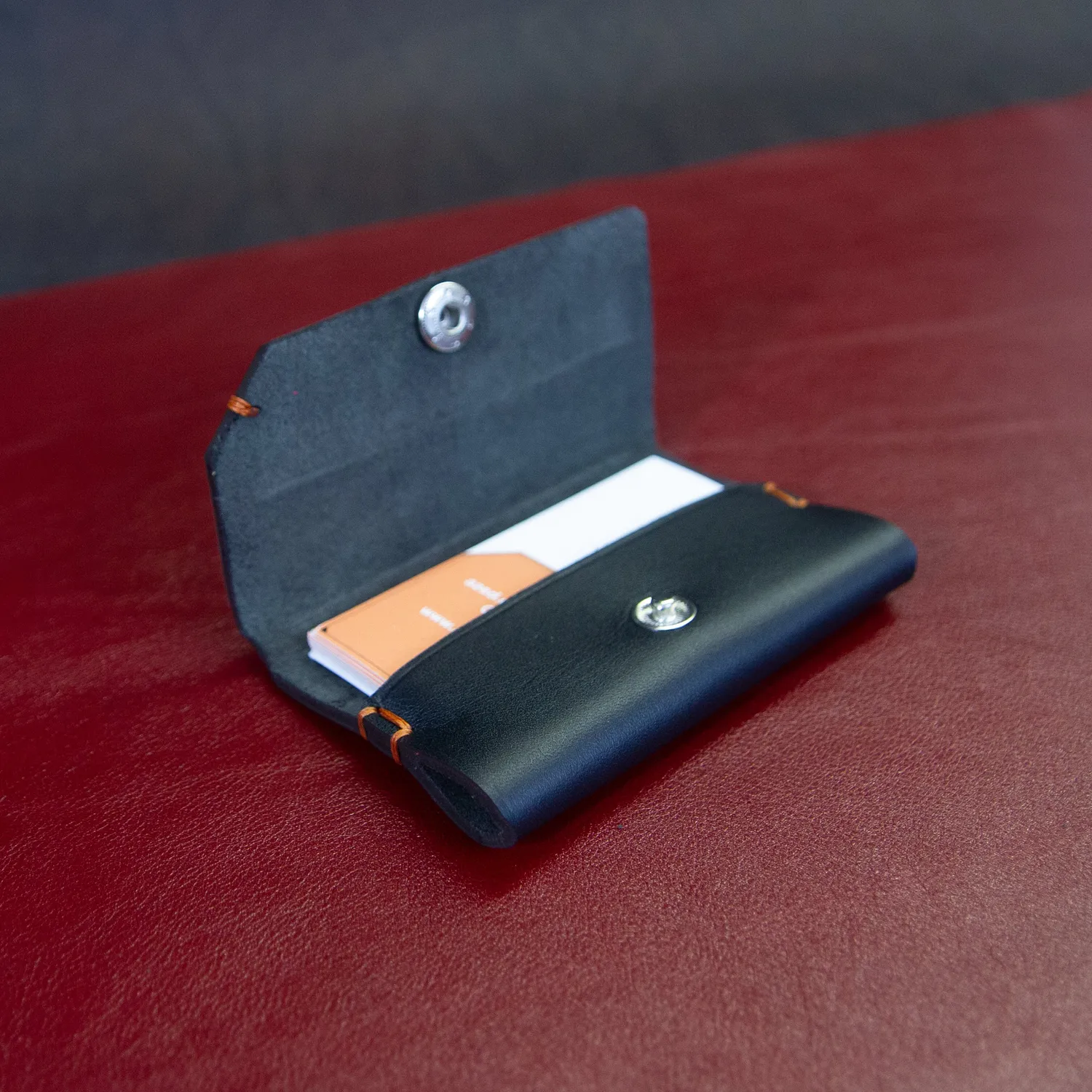 CagnaCuir Atelier Le Discret porte-cartes cuir fuschia 12 cartes