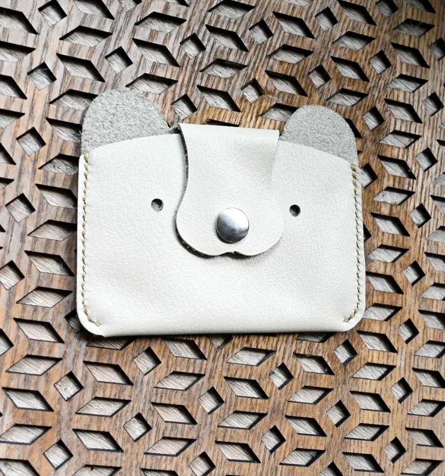 Atelier Anne R Frère des Pins porte-cartes cuir blanc cassé