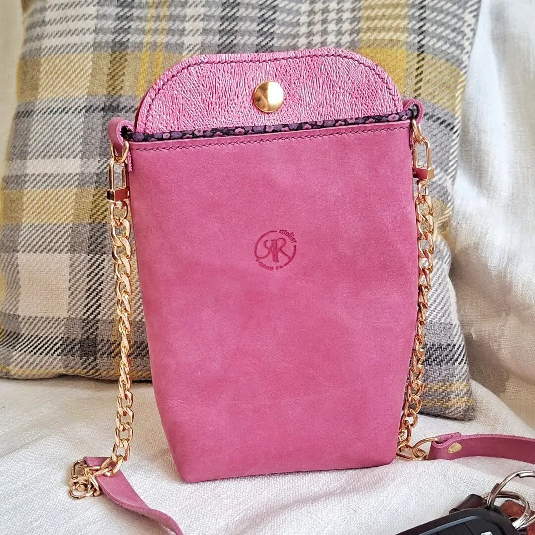 Atelier Anne R pochette portable cuir rose bandoulière