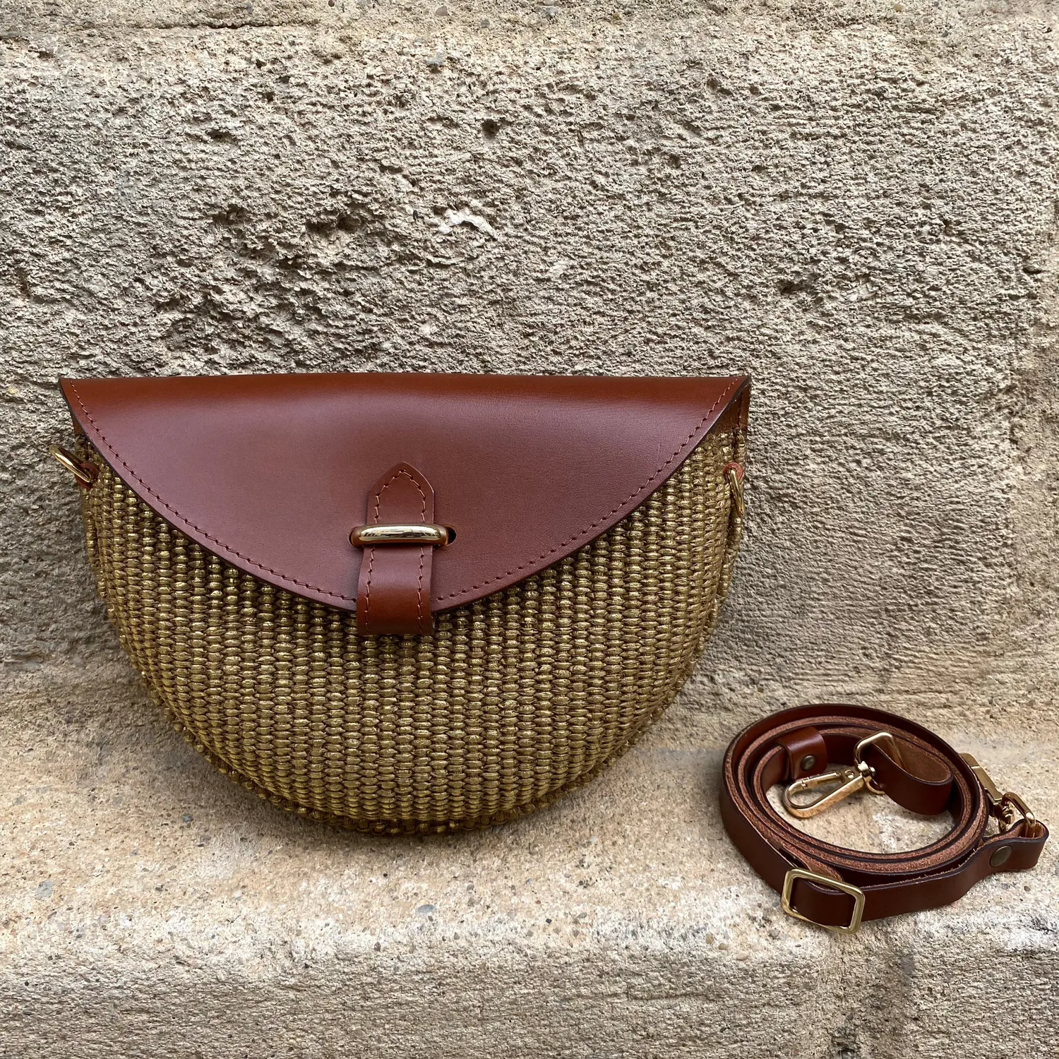 Hexagone Cuir Soleil sac à main cuir raphia cognac