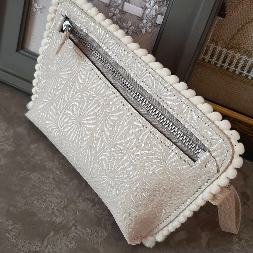 Atelier Anne R Florentine trousse cuir crème irisé zip