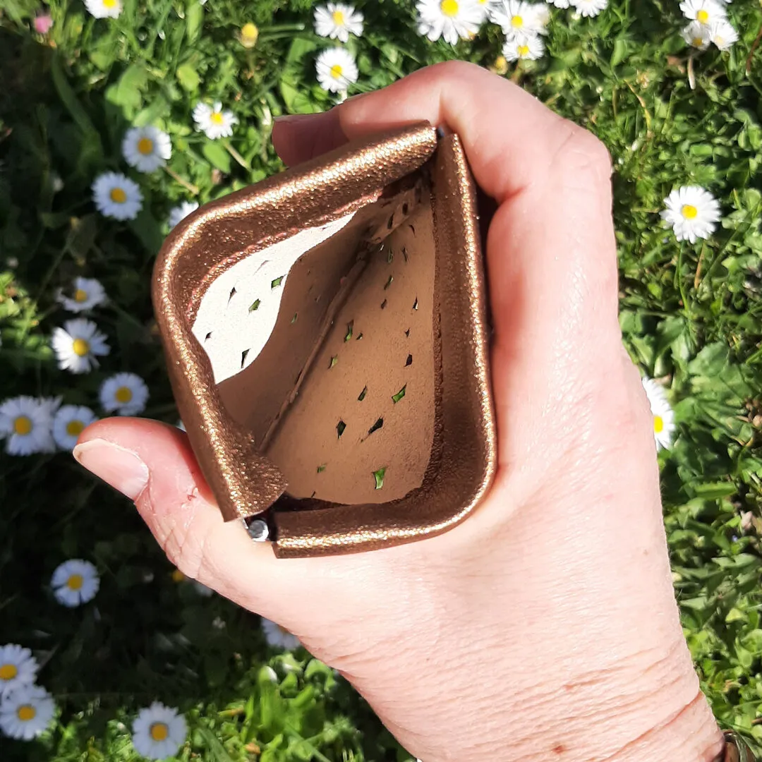 Atelier Anne R Clac Clac porte-monnaie cuir marron gaufré