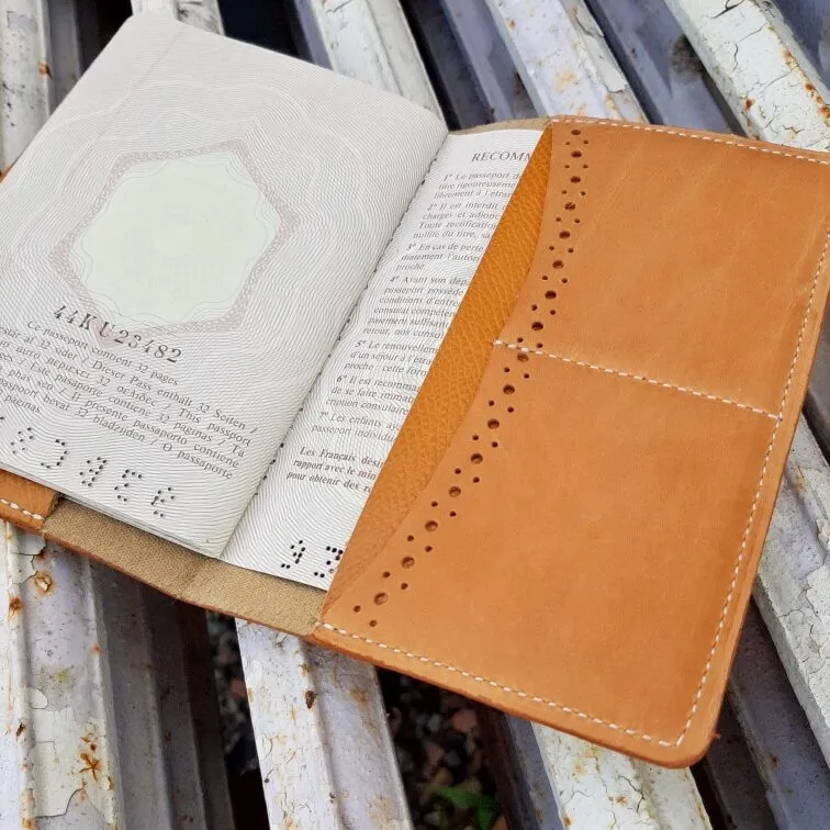 Atelier Anne R porte-passeport cuir Epsom caramel