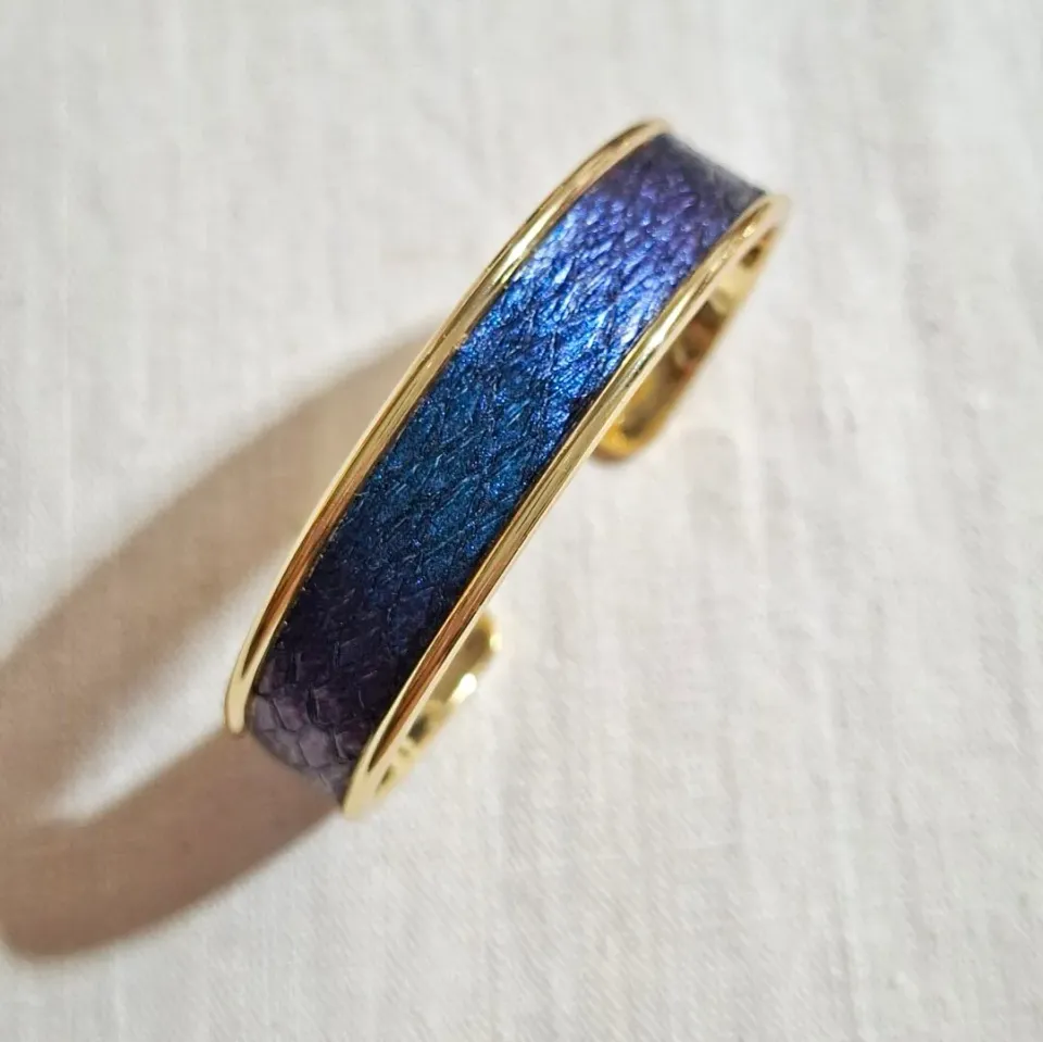 Atelier Anne R manchette bracelet cuir saumon bleu irisé