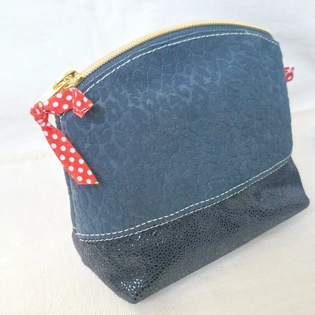 Atelier Anne R trousse cuir bleu marine panthère galuchat