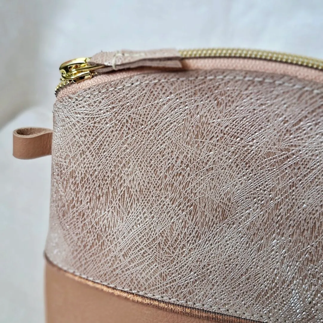 Atelier Anne R Trousse cuir chèvre bovin doré