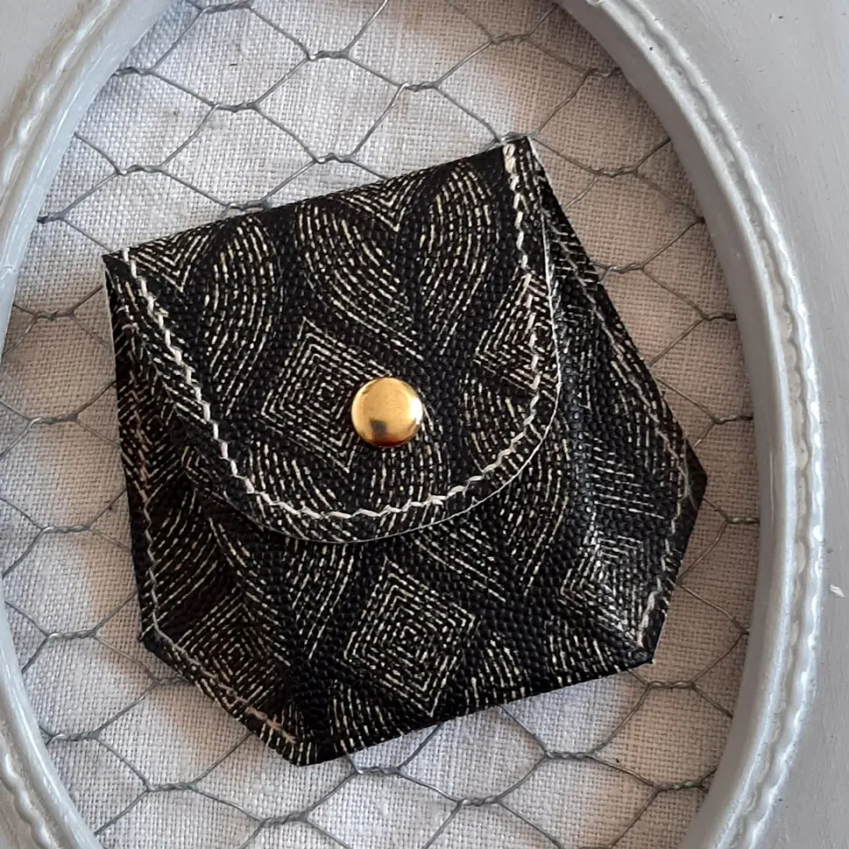 Atelier Anne R Faustine porte-monnaie cuir noir crème pression