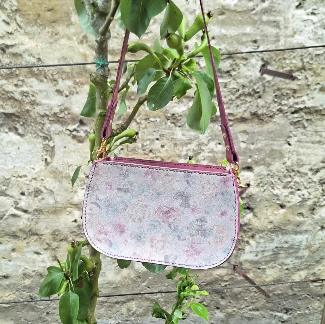 Atelier Anne R sac porté épaule cuir pleine fleur lie de vin floral