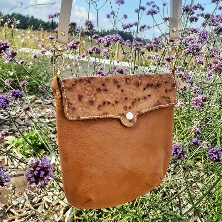 Atelier Anne R Myrlande sac bandoulière cuir caramel floral