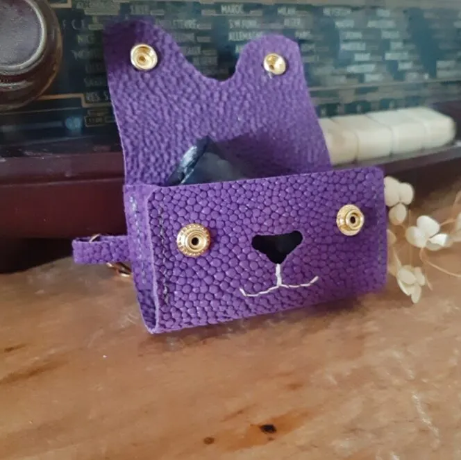 Atelier Anne R Wouf pochette cuir violet sacs chien