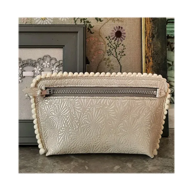Atelier Anne R Florentine trousse cuir crème irisé zip