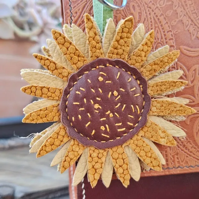 Atelier Anne R porte-clés fleur cuir jaune bijou sac