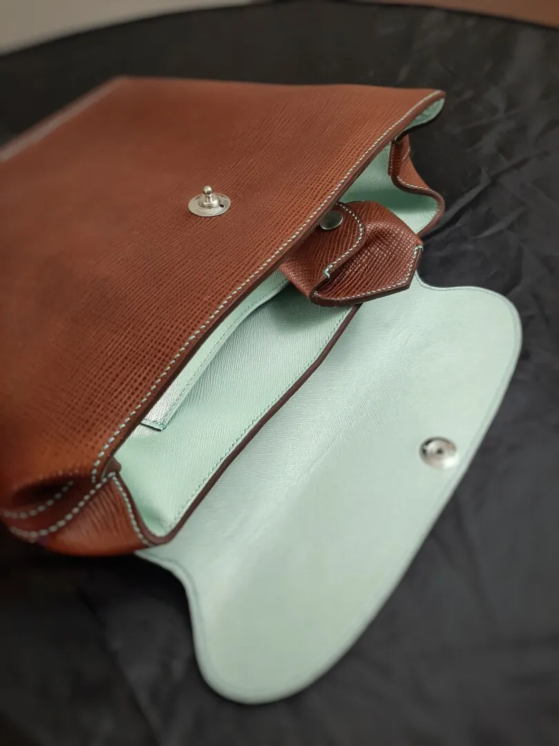 Atelier Anne R Fitzgerald sac cuir saffiano porté main