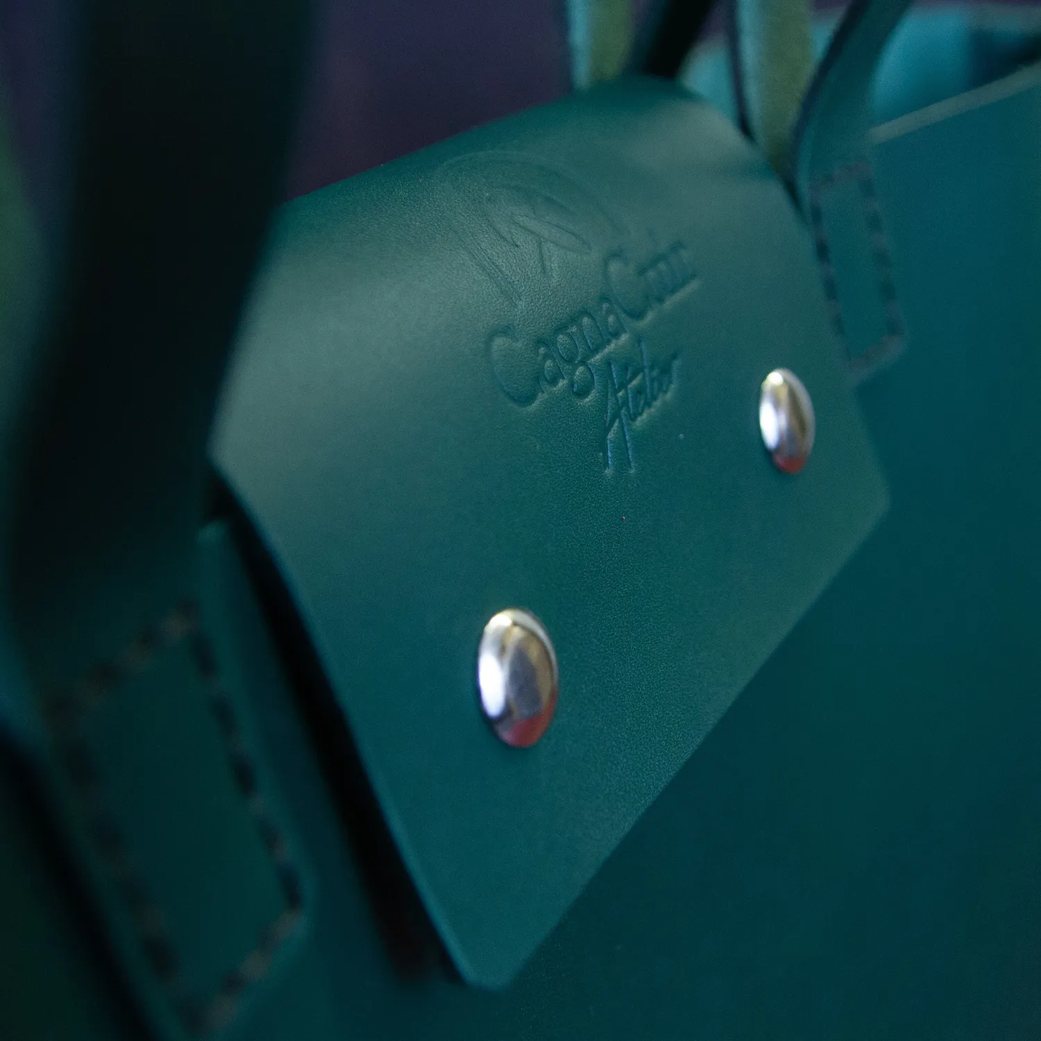 CagnaCuir Atelier Le Panier sac main cuir vert 6 litres