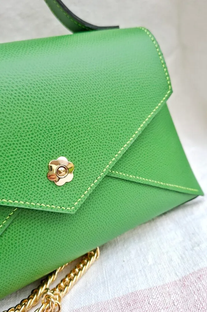 Atelier Anne R sac enveloppe cuir vert cousu main