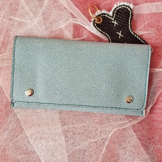 Atelier Anne R Compagnon Epsom portefeuille cuir bleu 3 volets