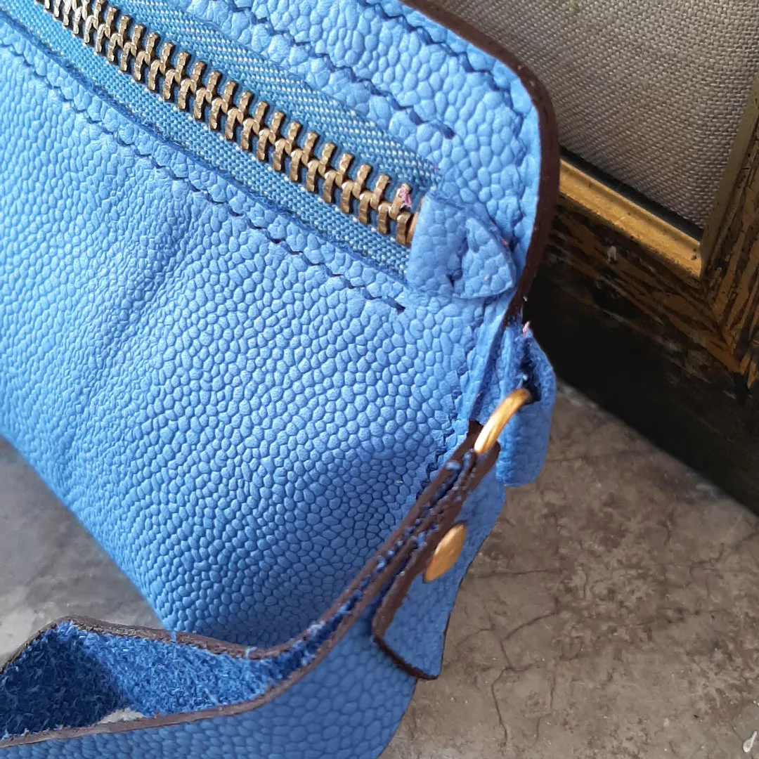 Atelier Anne R Florentine trousse cuir bleu camaïeu sellier