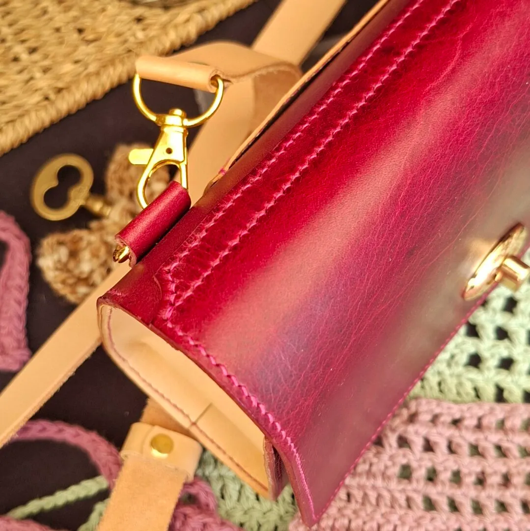 Atelier Anne R cartouchière cuir bordeaux tannage végétal
