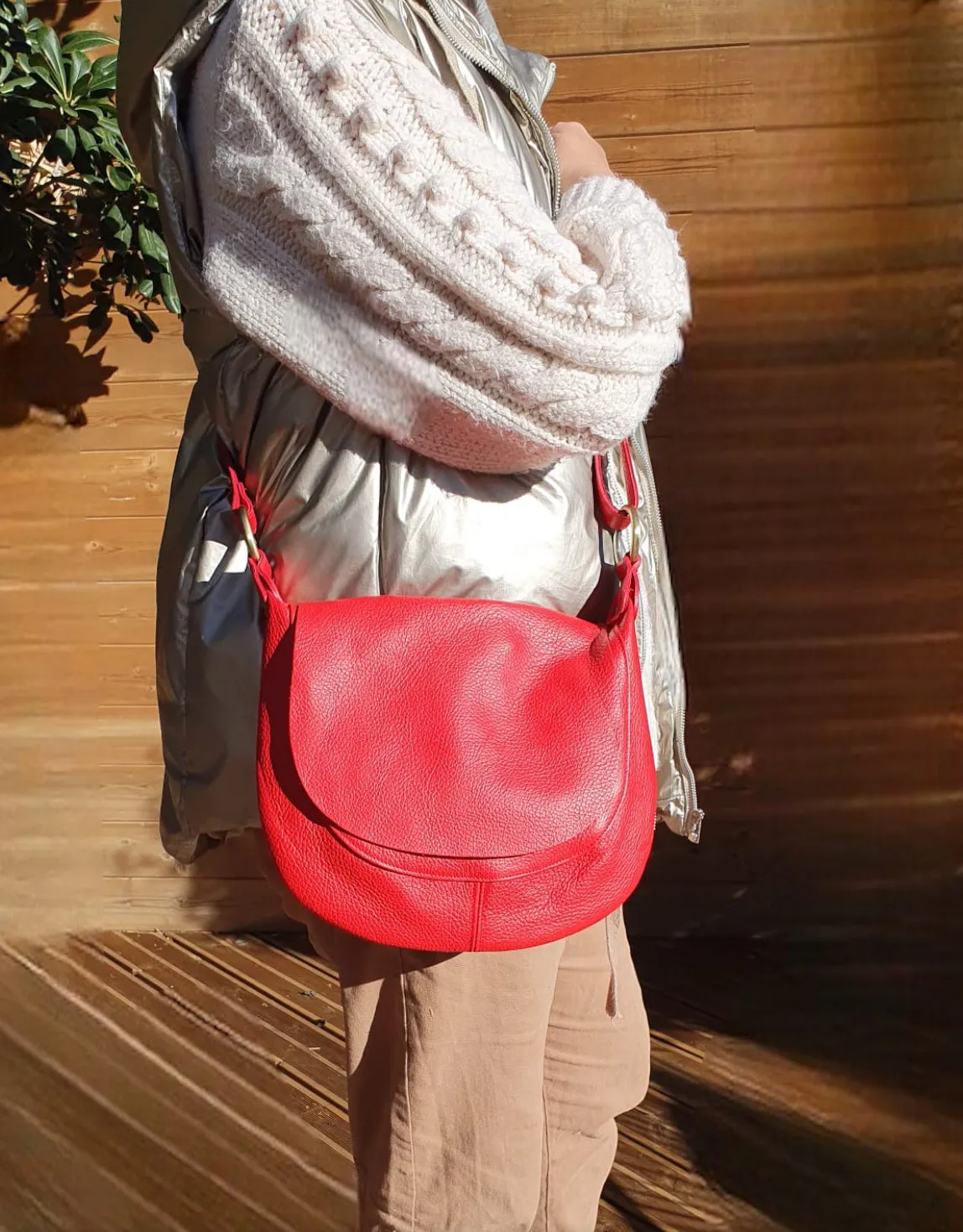 Hexagone Cuir Besace Grainée sac bandoulière marine