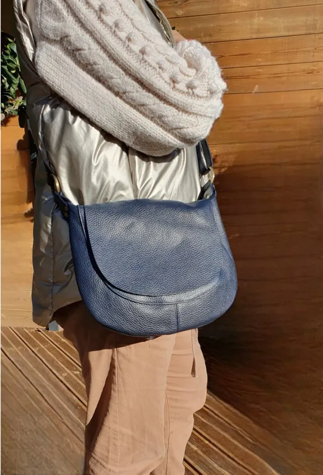Hexagone Cuir Besace Grainée sac bandoulière marine