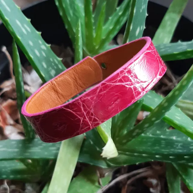 Atelier Anne R Petit Occavus bracelet cuir fuchsia