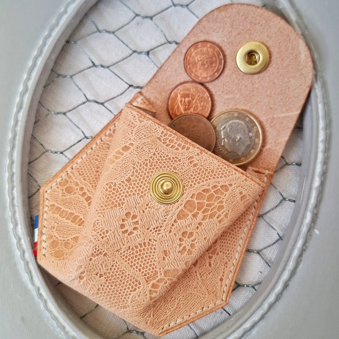 Atelier Anne R hexagonal porte-monnaie cuir dentelle gaufré