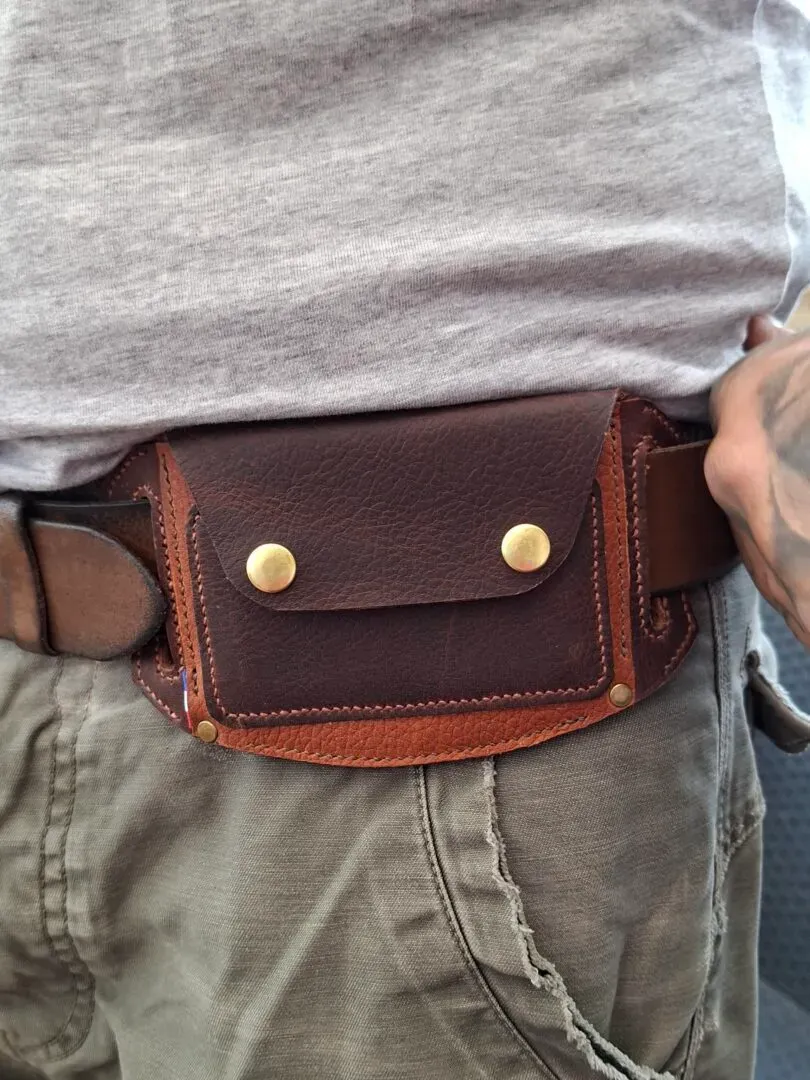 Atelier Anne R porte-cartes ceinture cuir pull-up pression