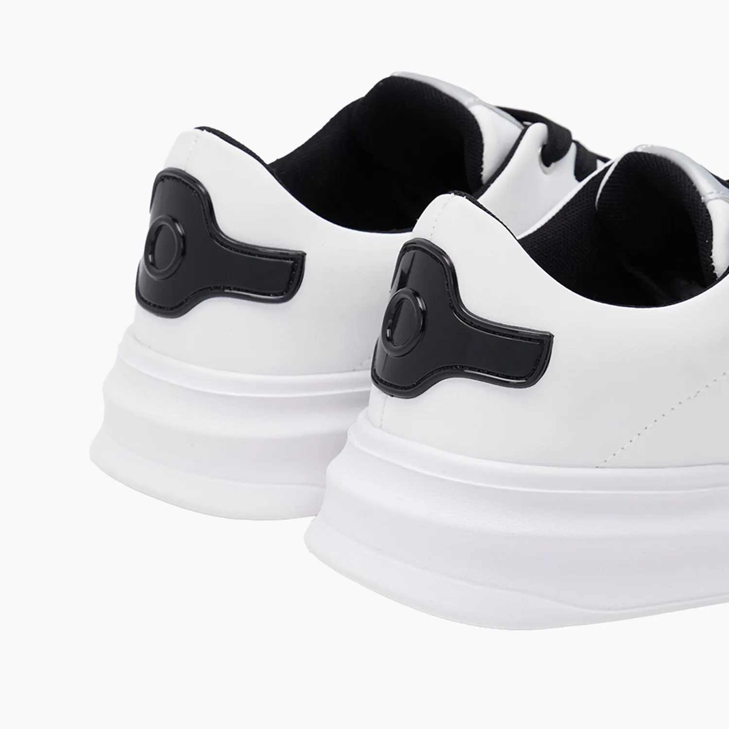 O bag sneakers White baskets blanc noir recyclé