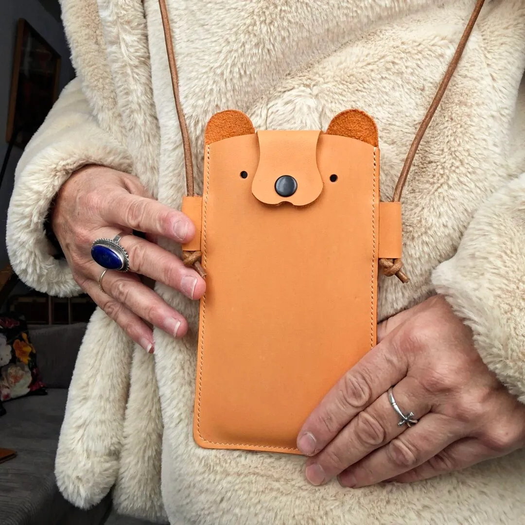 Atelier Anne R Frère des Pins pochette portable cuir orange