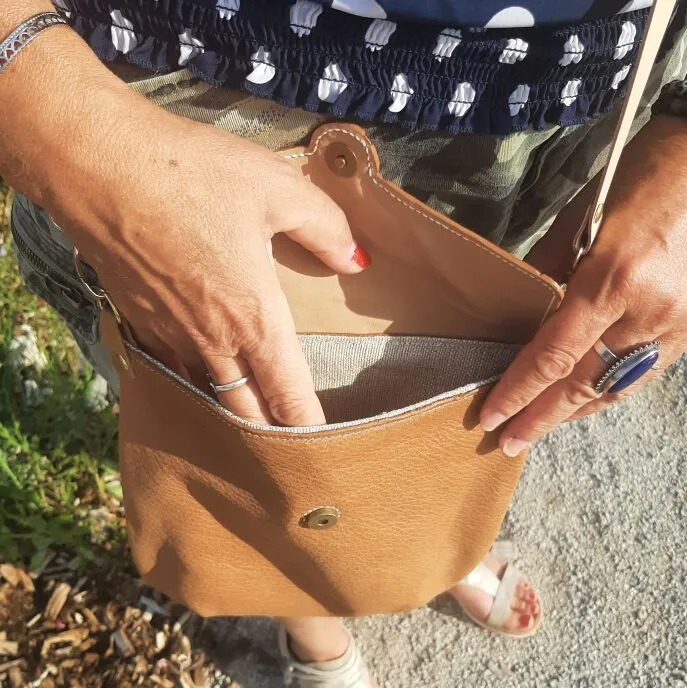 Atelier Anne R Myrlande sac bandoulière cuir caramel floral