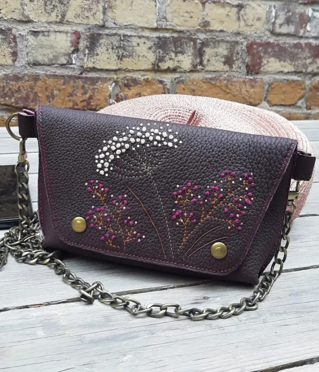 Atelier Anne R petit sac cuir bordeaux broderie florale
