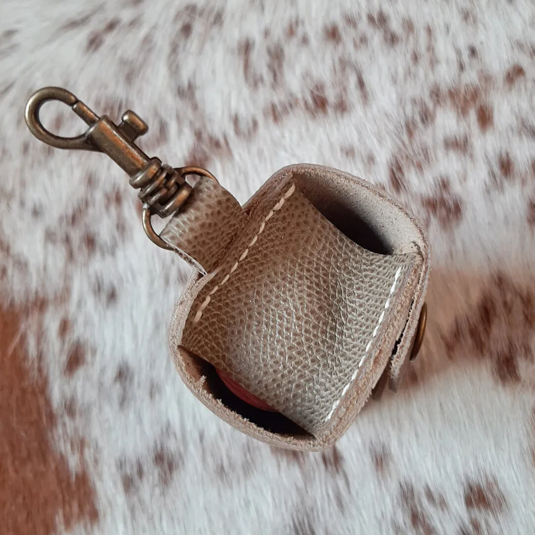 Atelier Anne R Wouf pochette cuir gris sacs chien
