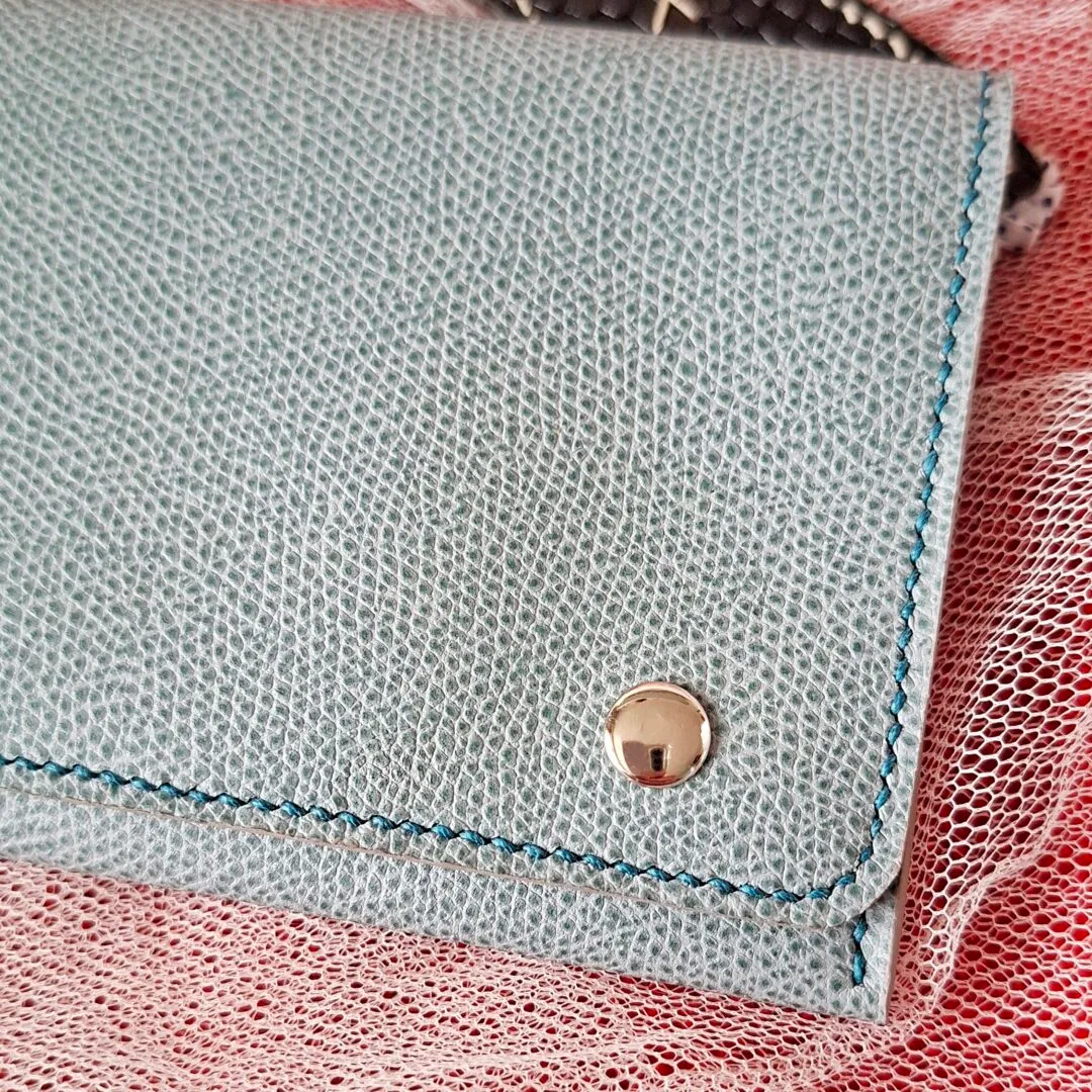 Atelier Anne R Compagnon Epsom portefeuille cuir bleu 3 volets