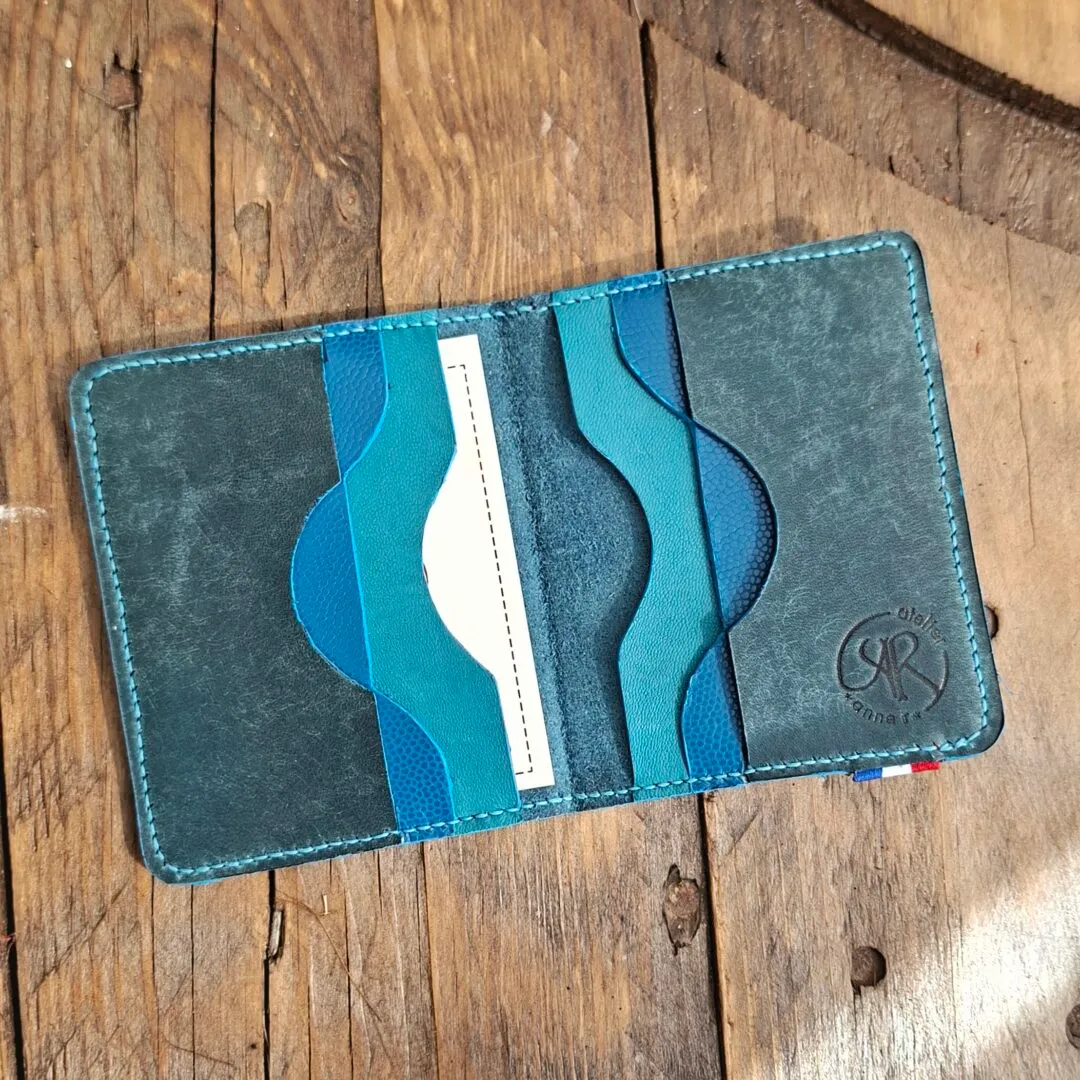 Atelier Anne R porte-cartes cuir bleu turquoise 6 cartes