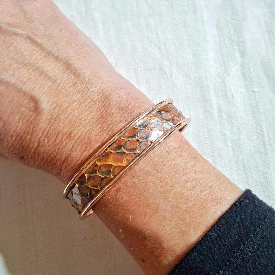 Atelier Anne R Manchette python bracelet doré marron nacré réglable