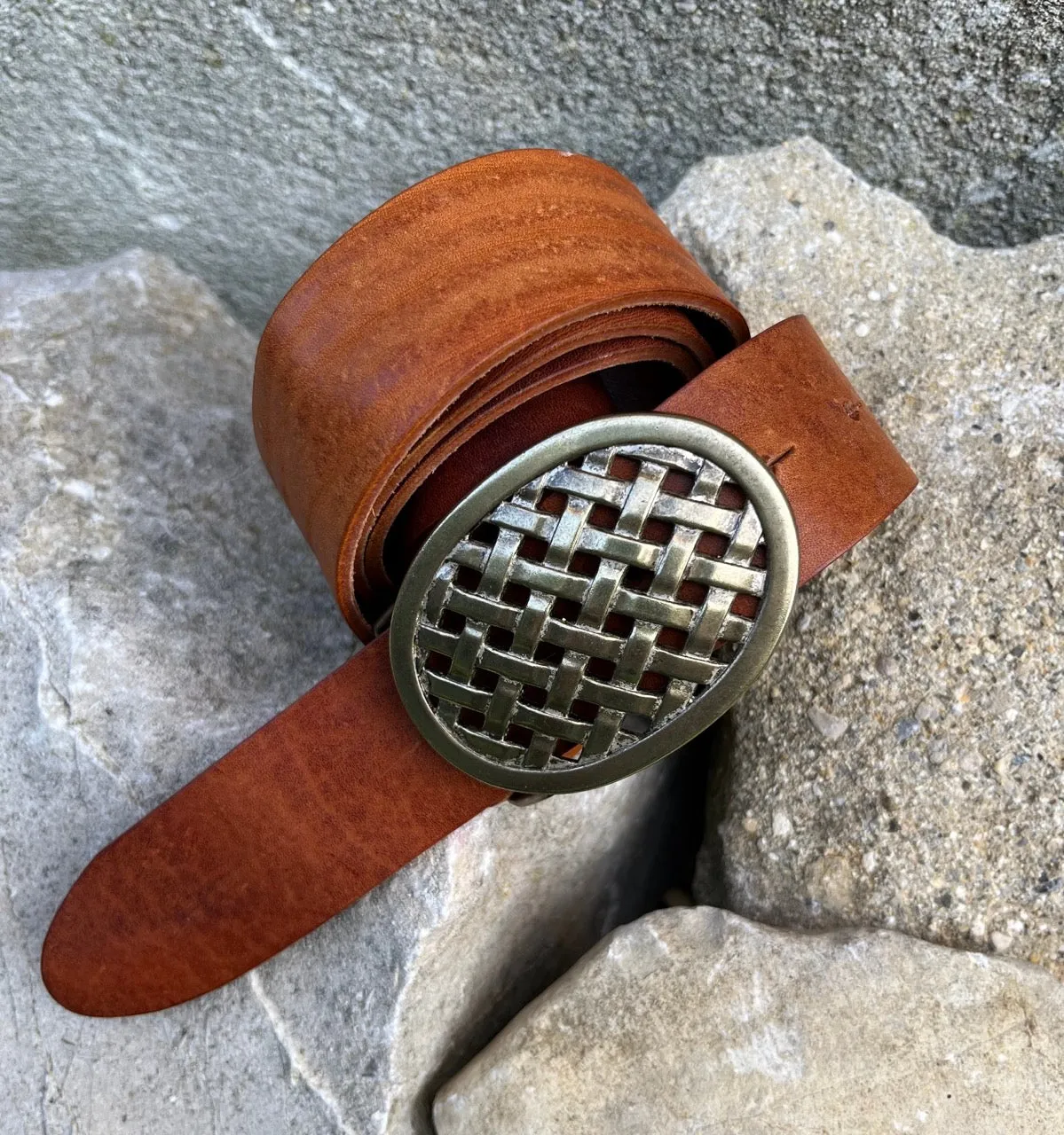 Hexagone Cuir Ovale Tressée ceinture cuir cognac