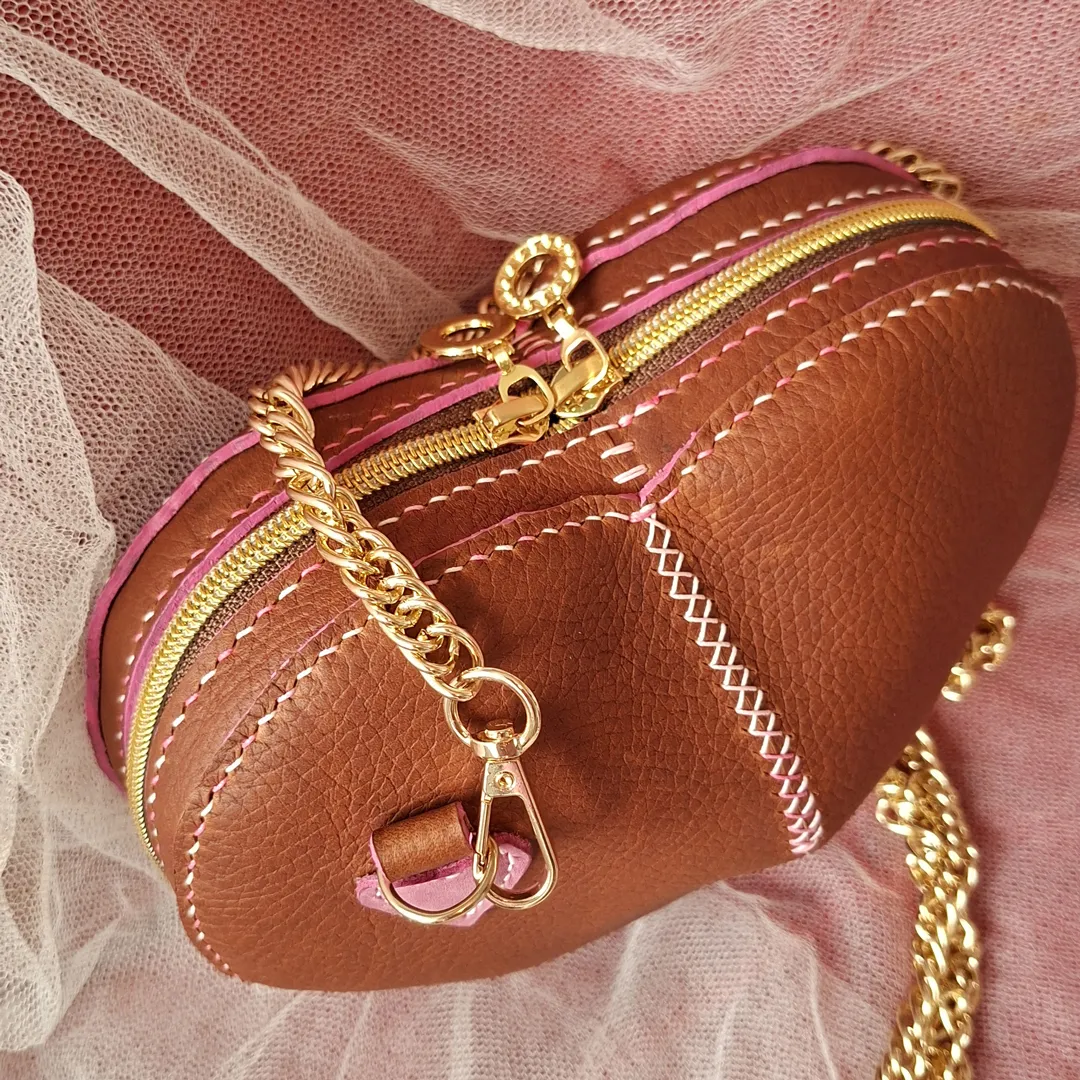 Atelier Anne R Sac Cœur sac cuir marron pull-up cousu main