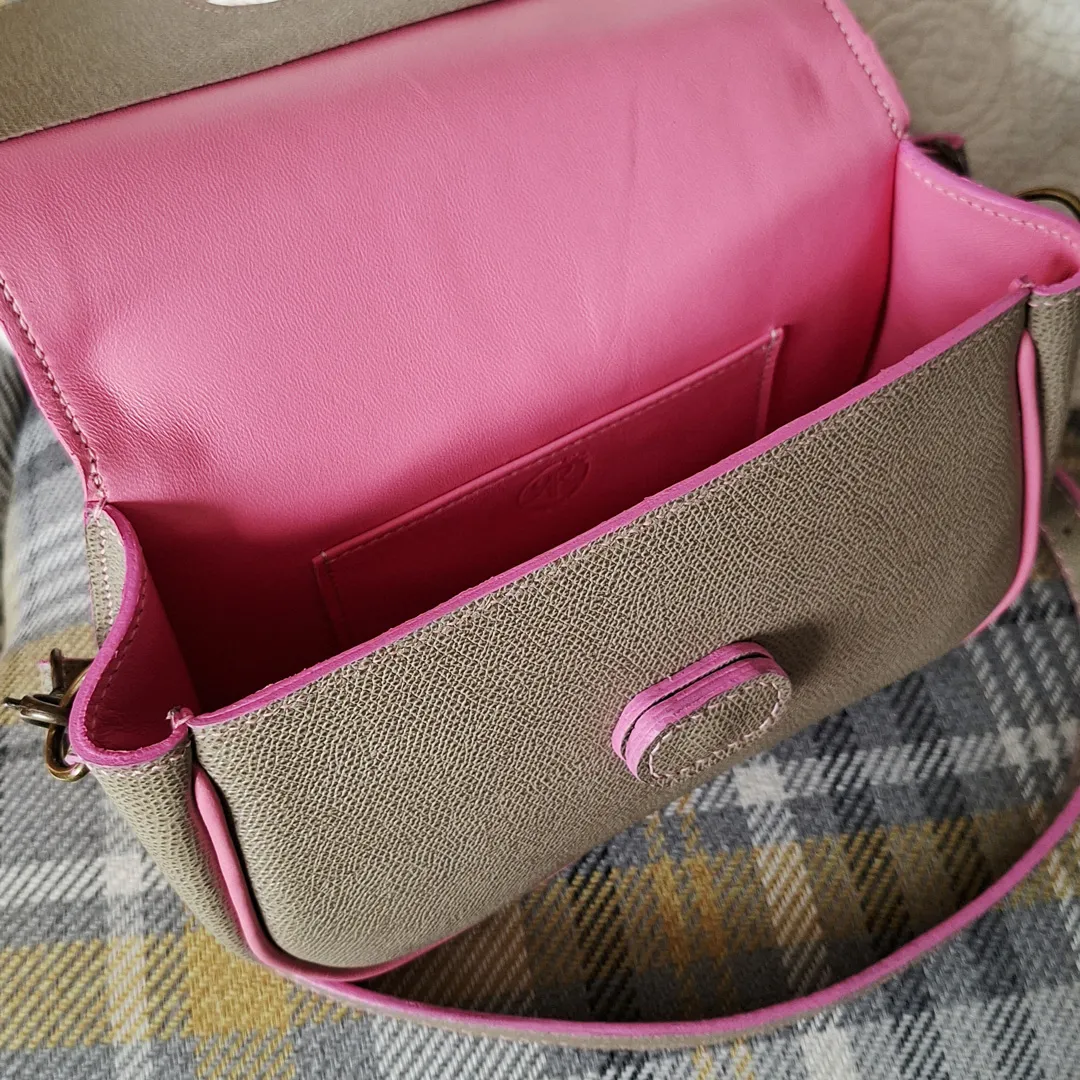 Atelier Anne R sac bandoulière cuir Epsom taupe rose